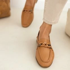 Loafers δερμάτινα με αγκράφα Carmela 160737 - Κάμελ