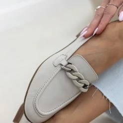 Loafers δερμάτινα με αγκράφα Carmela 160737 - Πάγου