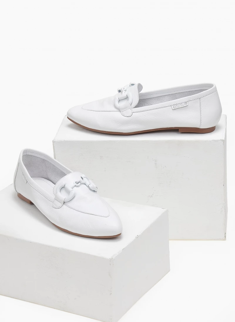 Loafers δερμάτινα μυτερά CARMELA 160472 - Λευκό - Image 3
