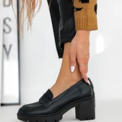Loafers με τακούνι Estil - Μαύρο