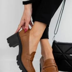 Loafers με τακούνι Estil - Ταμπά