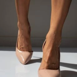 The Fashion Project Γόβες λουστρίνι με άνοιγμα στο πλάι - Nude