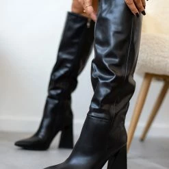 The Fashion Project Μπότες μυτερές με τρίγωνο τακούνι - Μαύρο