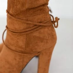 The Fashion Project Μπότες Suede μυτερές με κορδόνια - Κάμελ