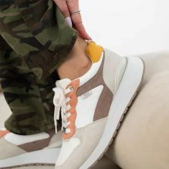 Xti Footwear Sneakers με συνδυασμό χρωμάτων Xti 140727 - Πάγου